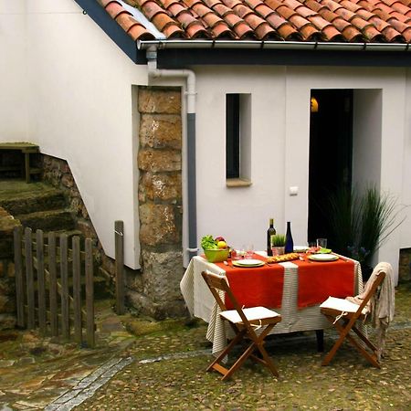 Casa Rural La Casona Del Piquero Lastres Eksteriør bilde