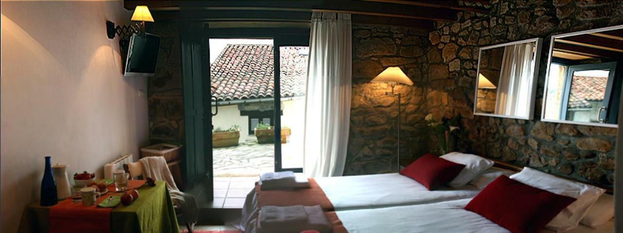 Casa Rural La Casona Del Piquero Lastres Eksteriør bilde